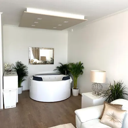 Oase - Luxurious Near The Center With Free Parking *